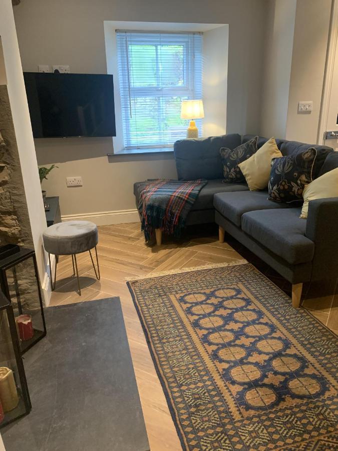 Min-Y-Fford Sleeps 6 Plus Pet Νιούπορτ Εξωτερικό φωτογραφία